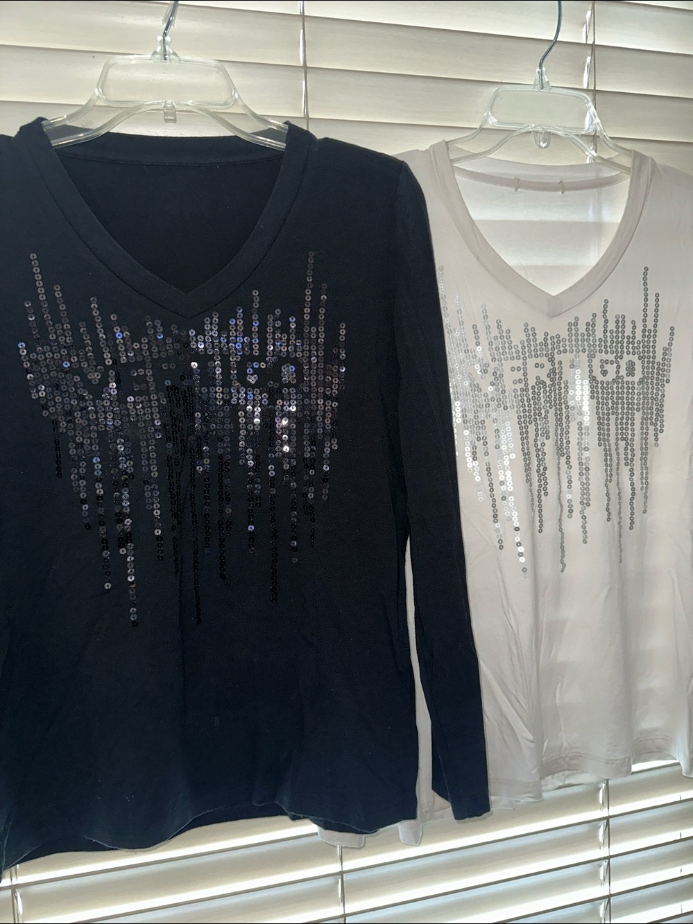 Set of Two Vertigo Paris Sequin Accent V Neck Long Sleeve Tops - White & Black M